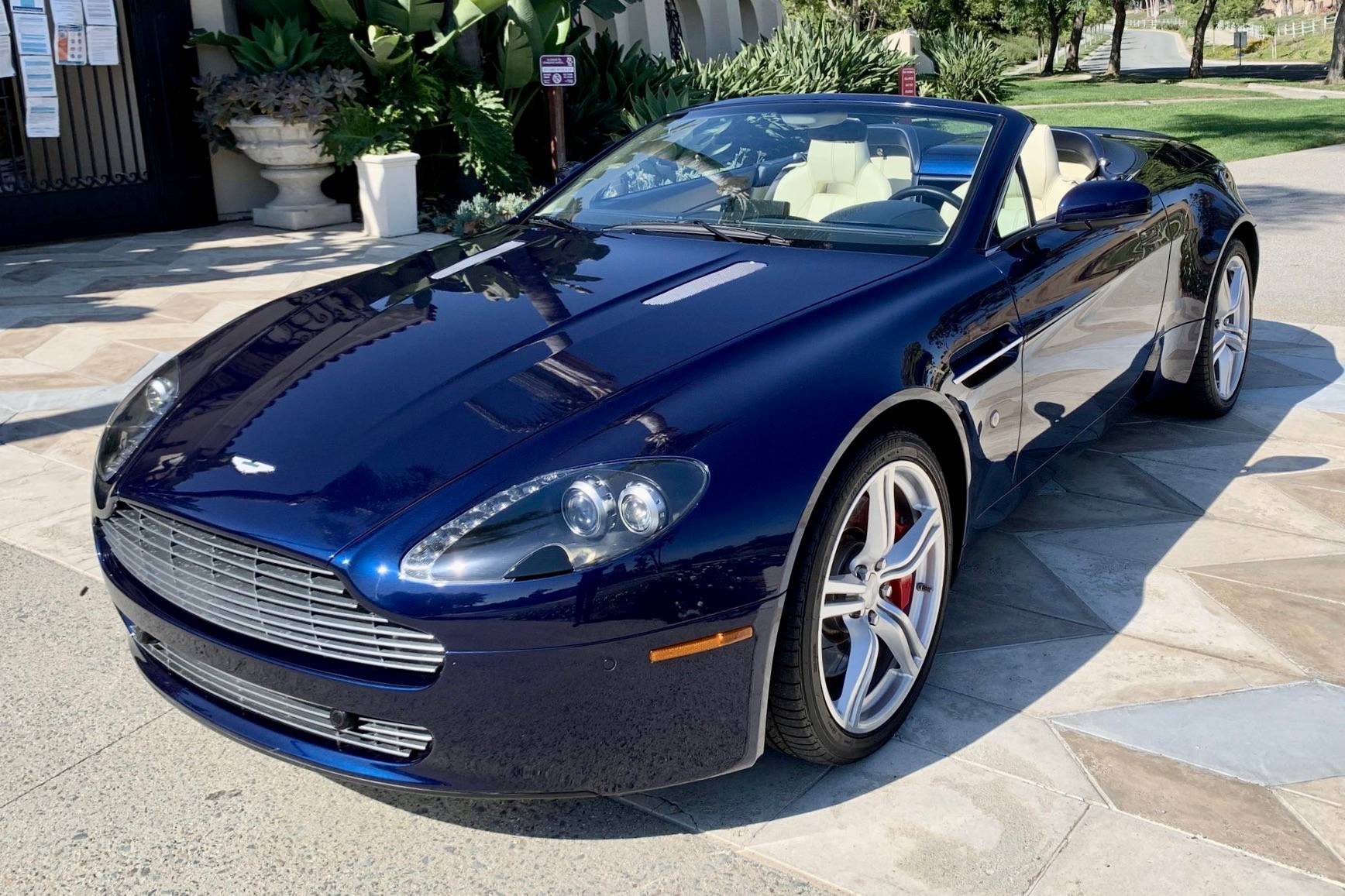 2009 Aston Martin V8 Vantage Roadster